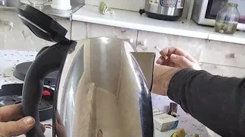 Электро чайник не включается  не работает.