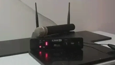 Line 6 XD-V75 Digital Wireless Handheld Mic System Review.