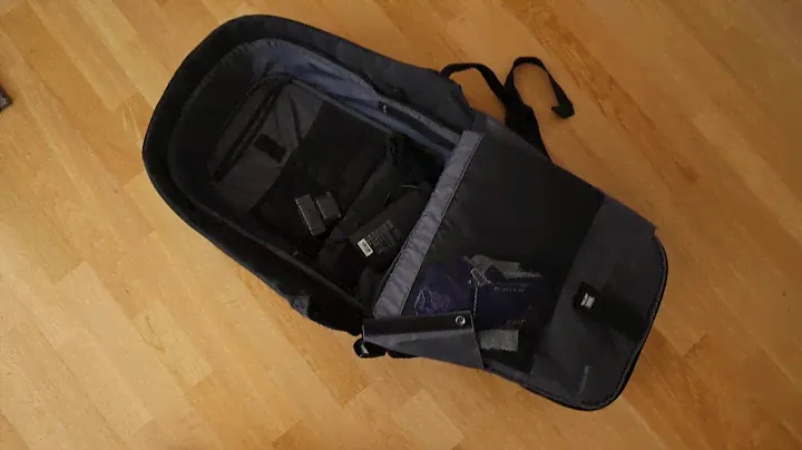 Xd Design Bobby XL Anti-Theft Backpack 17" Black Review (Too Small!) | DanglishReviews.com