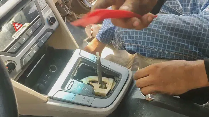 Hundai  Elantra 2017 remove centre console box